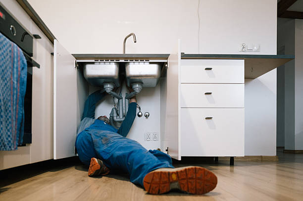 Professional Drain Cleaning technician working in Eldorado, TX